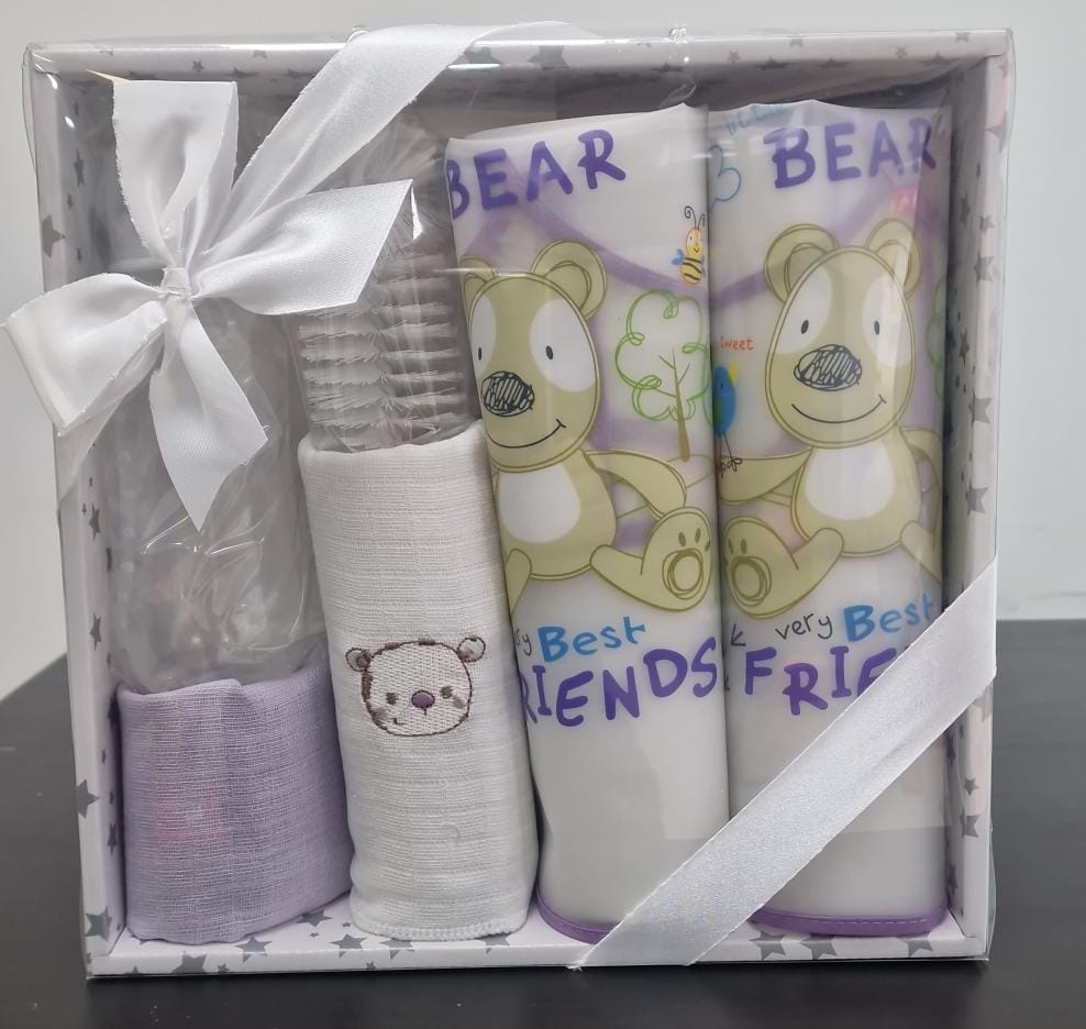 Kit Cuidados Bebé 6 Peças - Babetes + Fraldas + Escova + Biberão